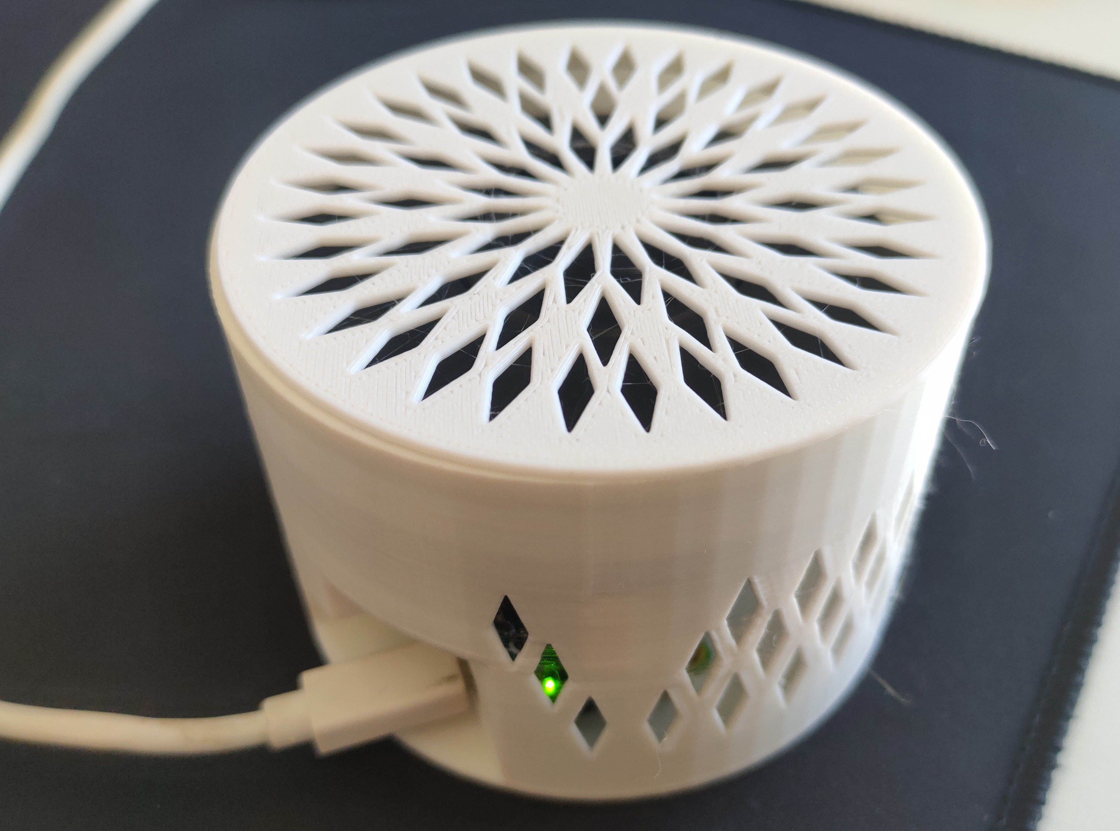 Vỏ Case Google Home Mini + Raspberry Pi Zero + Seeed Mic Pi HAT