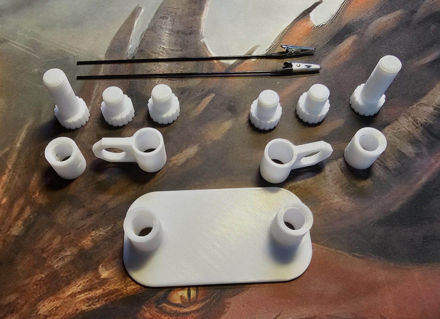 Cây Kềm Thứ Ba Hỗ Trợ Hàn Thiếc