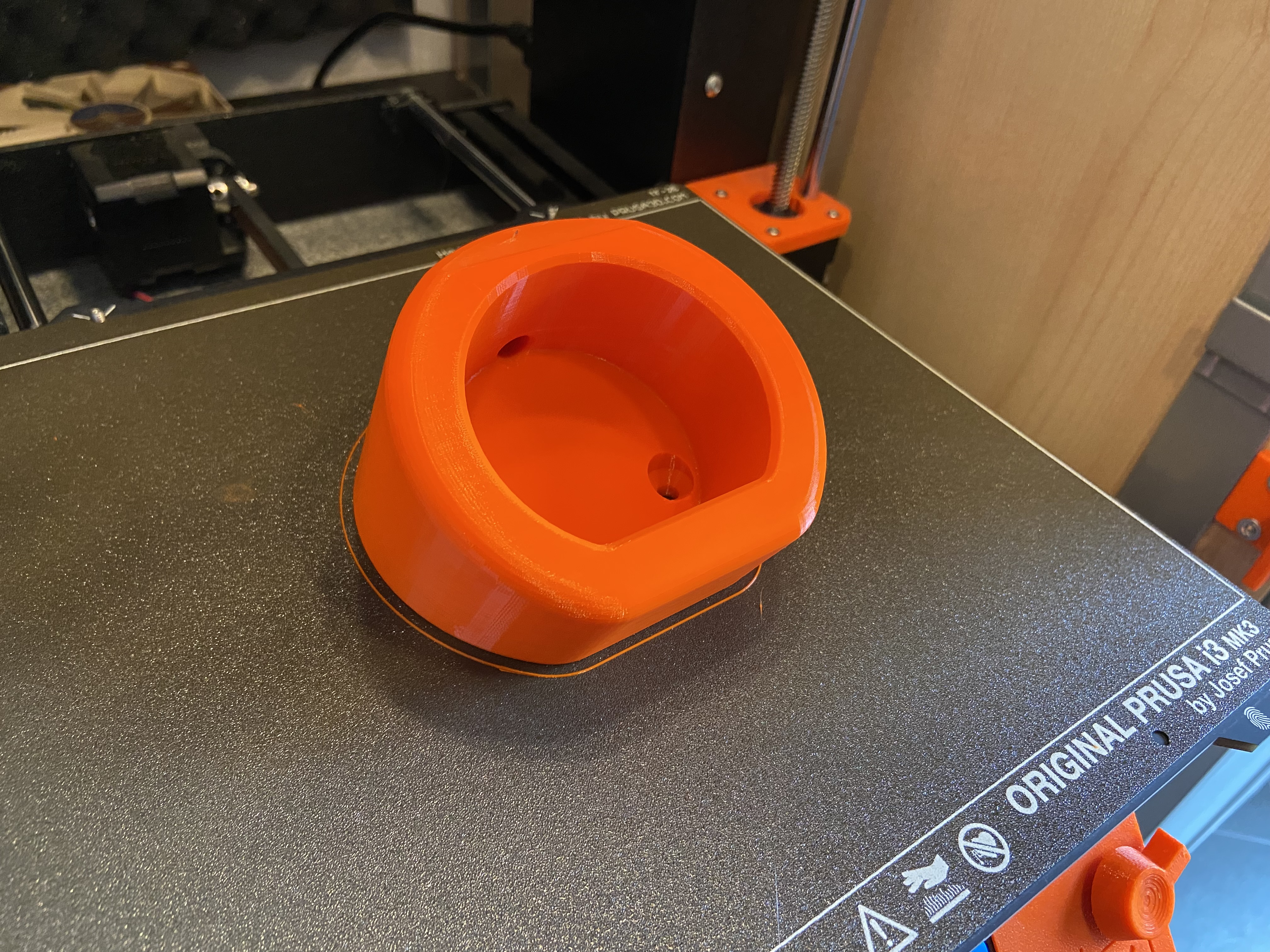 Giá treo tường cho phích cắm Type 2 và Juice Booster 2 (Di chuyển bằng điện)