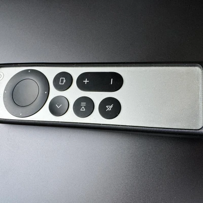Ốp Bảo Vệ Chống Trượt, Chống Sốc Cho Apple TV 4K 2021/2022 Siri Remote Tương Thích AirTag