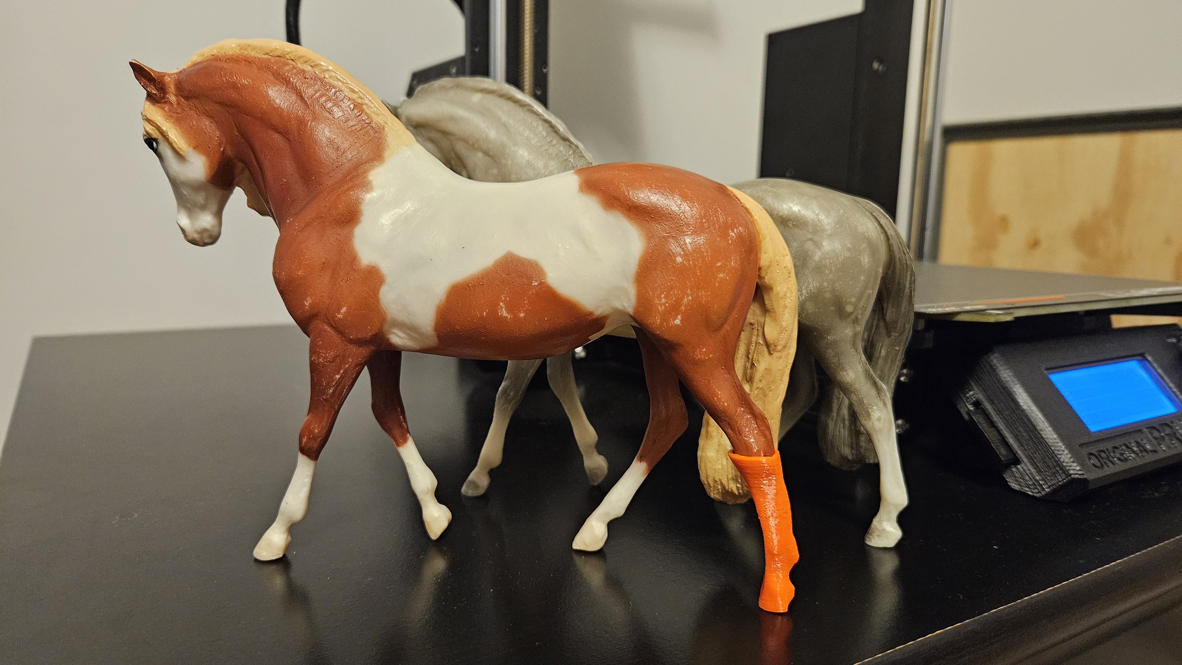 Chân Giả Sau Trái Cho Ngựa Breyer