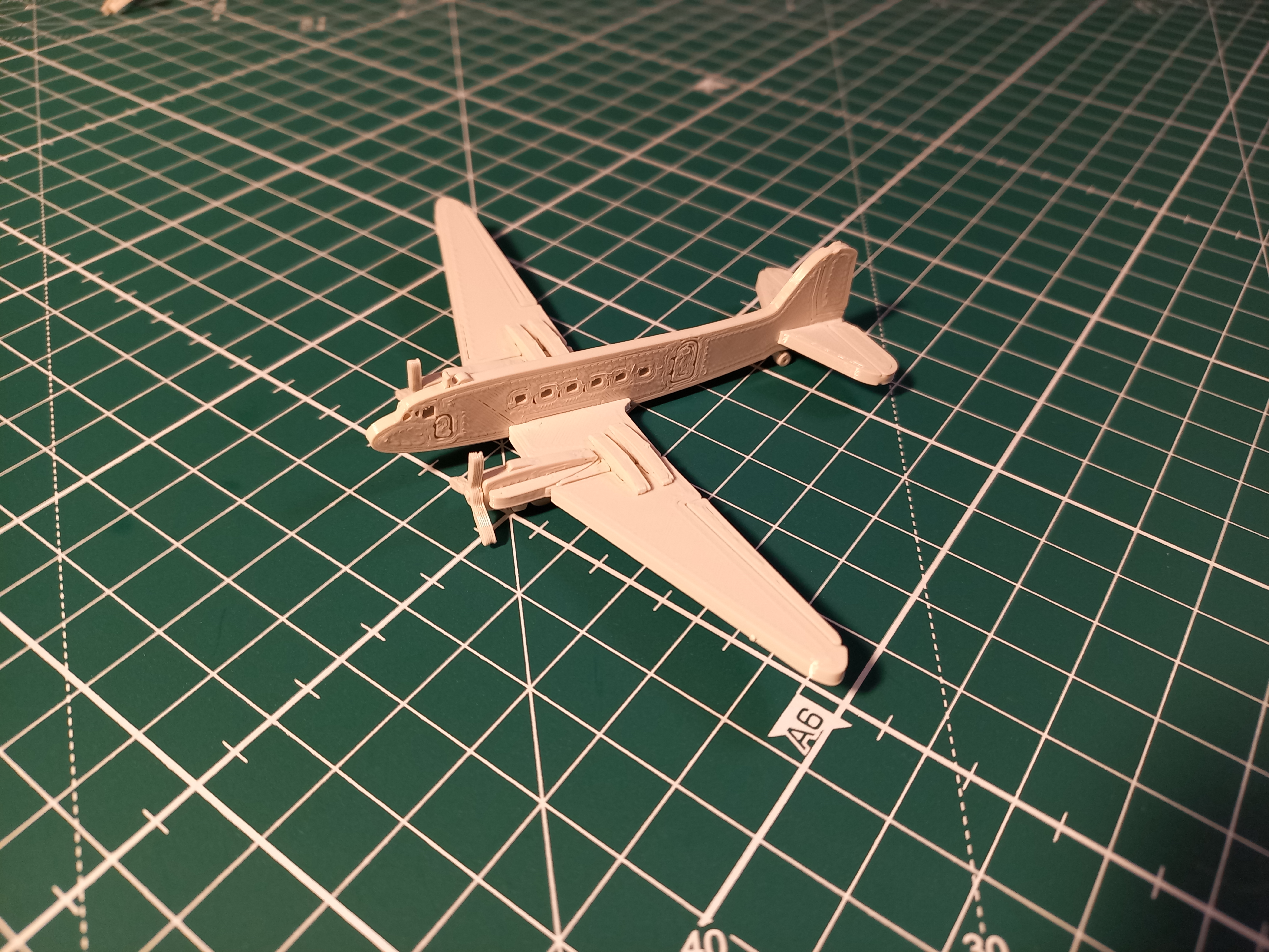 Mô hình DC-3 Kit Card - Biểu tượng Hàng không Vàng