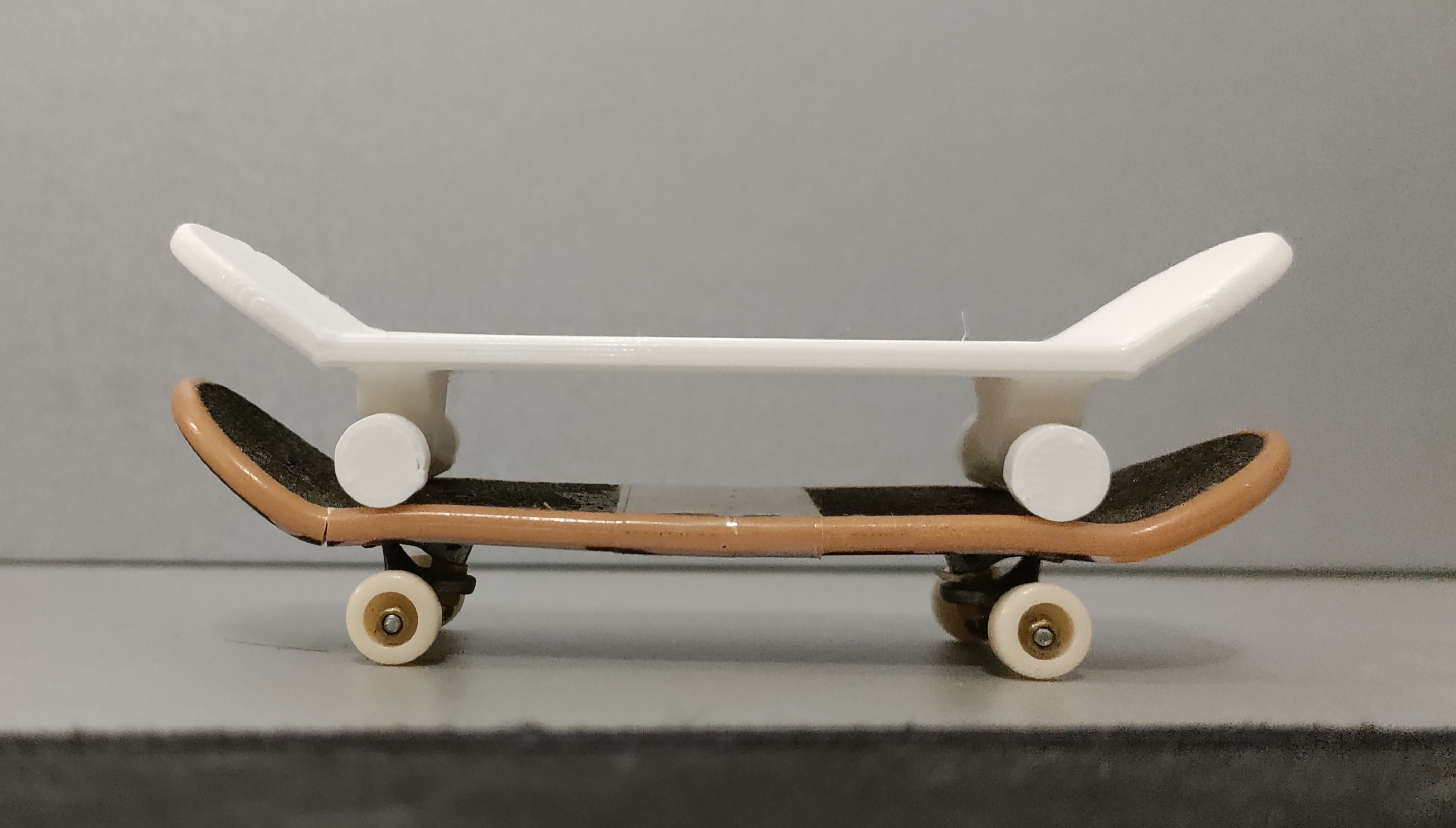 Ván Trượt Cho Ngón Tay (In Liền Không Cần Lắp Ráp)