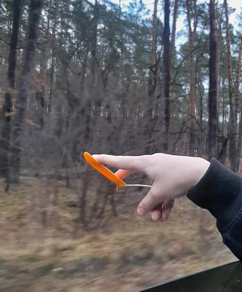 Ván Lướt Sóng Cho Ngón Tay (Finger Surf)