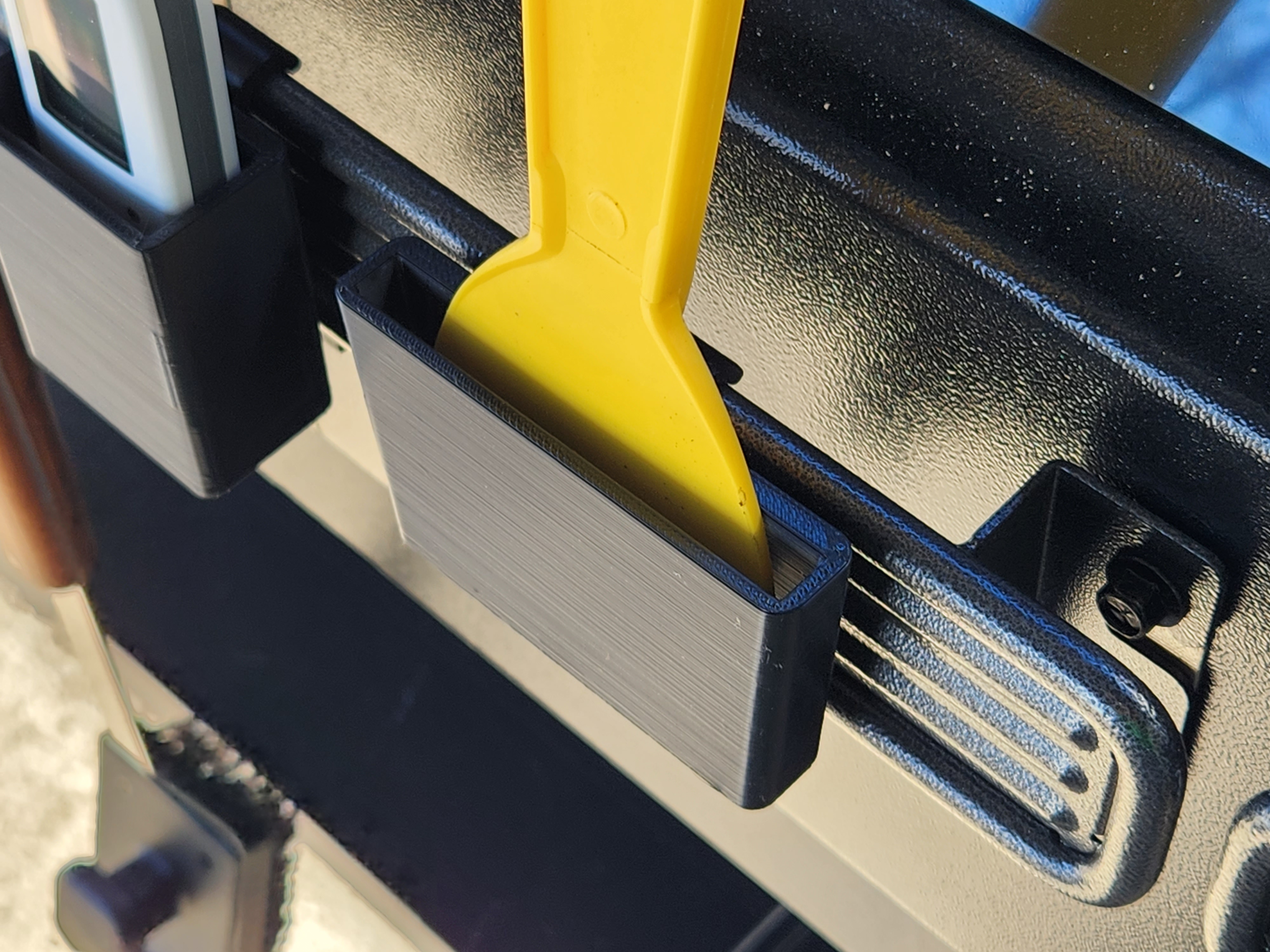 Phụ kiện Pop-And-Lock (P.A.L.) Traeger P.A.L.