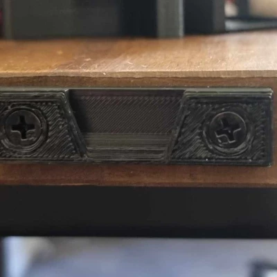 Giá đỡ thùng rác filament có lỗ bắt vít