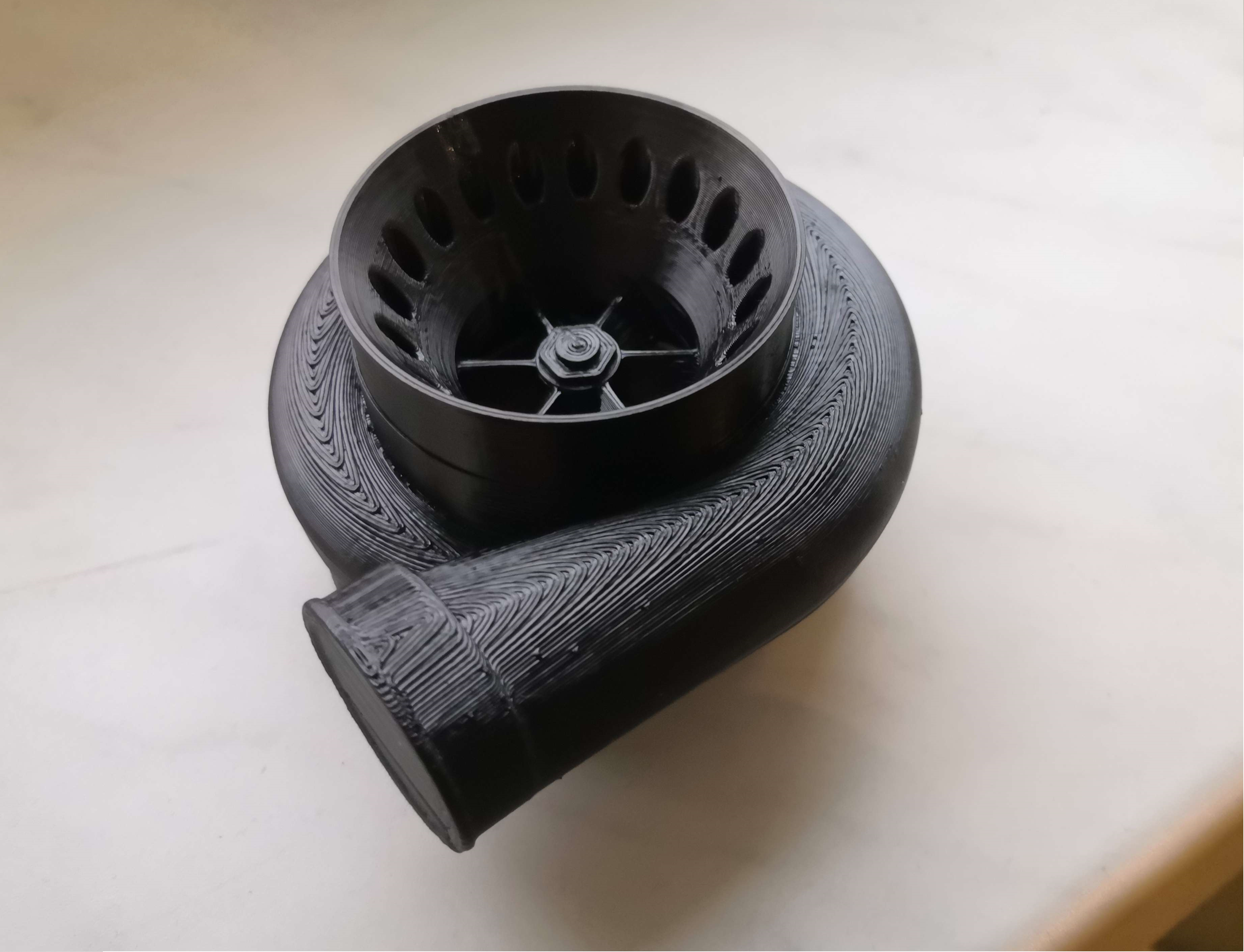 Trang trí cây thông Noel hình tua-bin