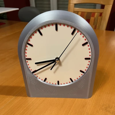 Đồng hồ để bàn / Tischuhr V2