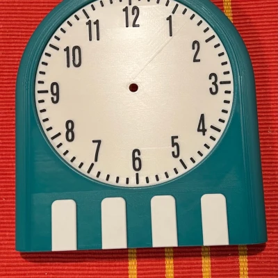 Đồng hồ để bàn / Tischuhr V2