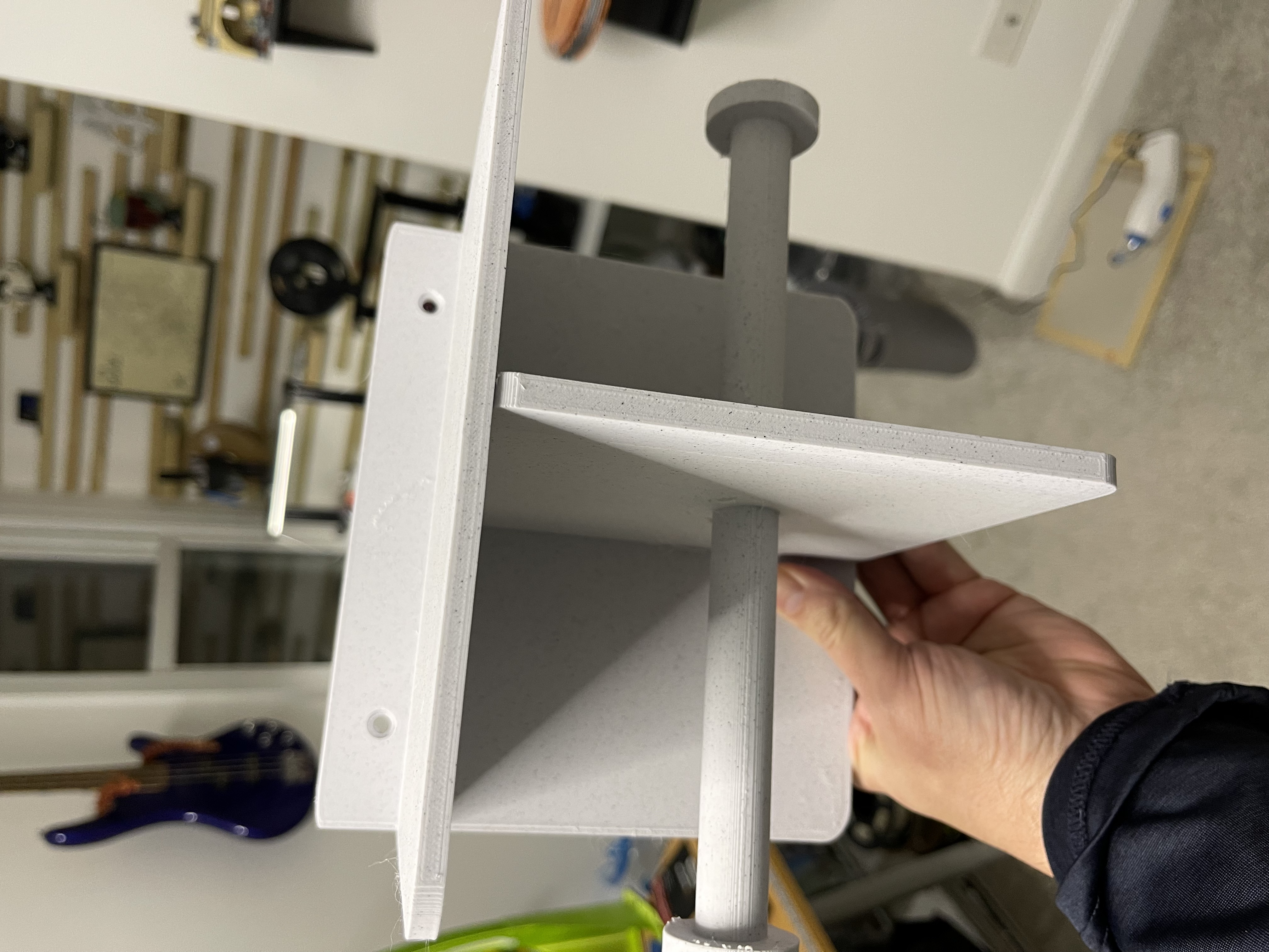 Giá Đỡ Giấy Vệ Sinh Hai Cuộn