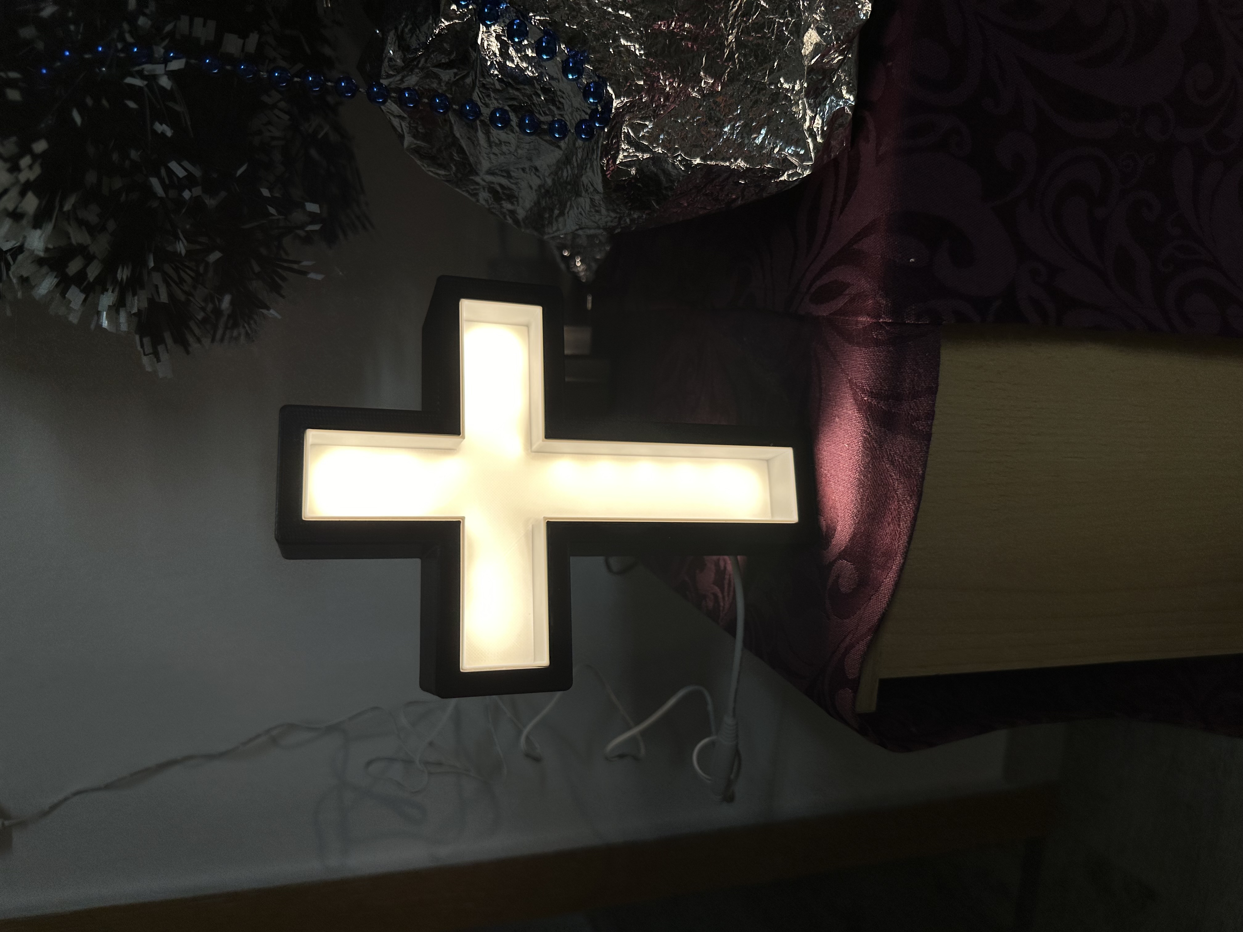 Thánh Giá "Kreuz" (Có Thể Lắp Đèn LED)