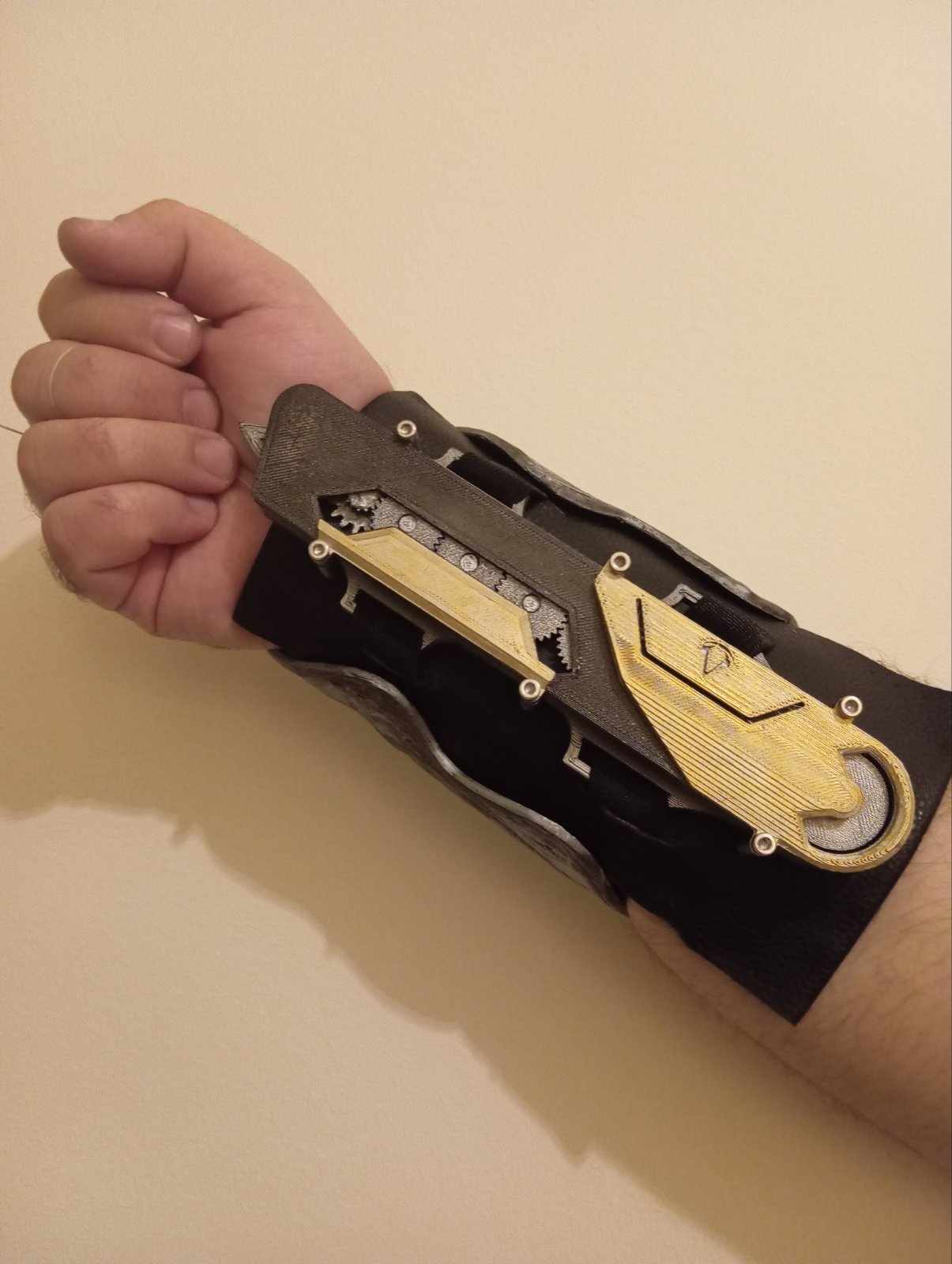 Găng Tay Ezio Auditore da Firenze