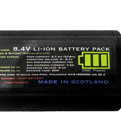 Hộp pin 7.6 / 8.4V cho đèn LED