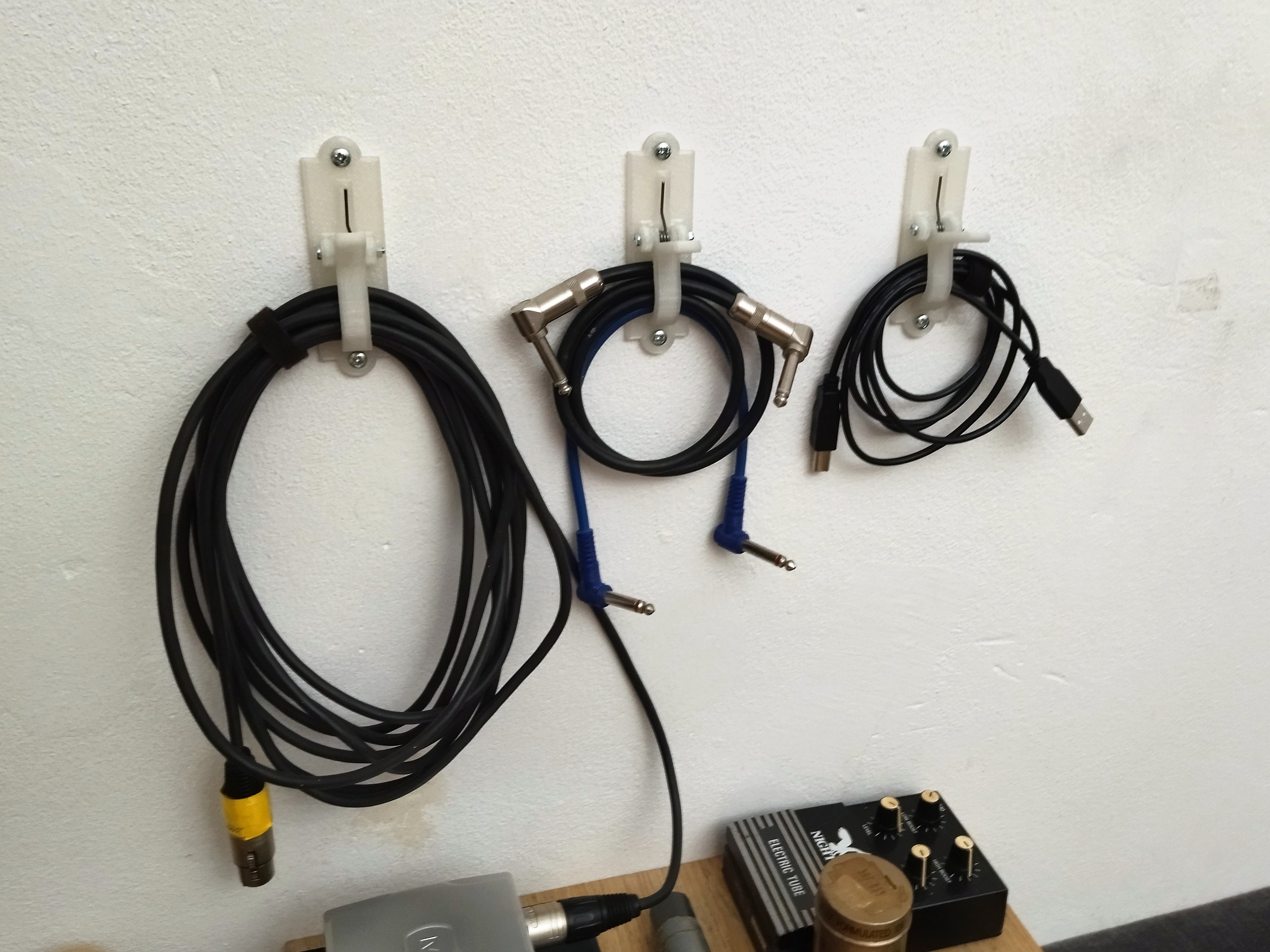 Móc Treo Tường Lò Xo