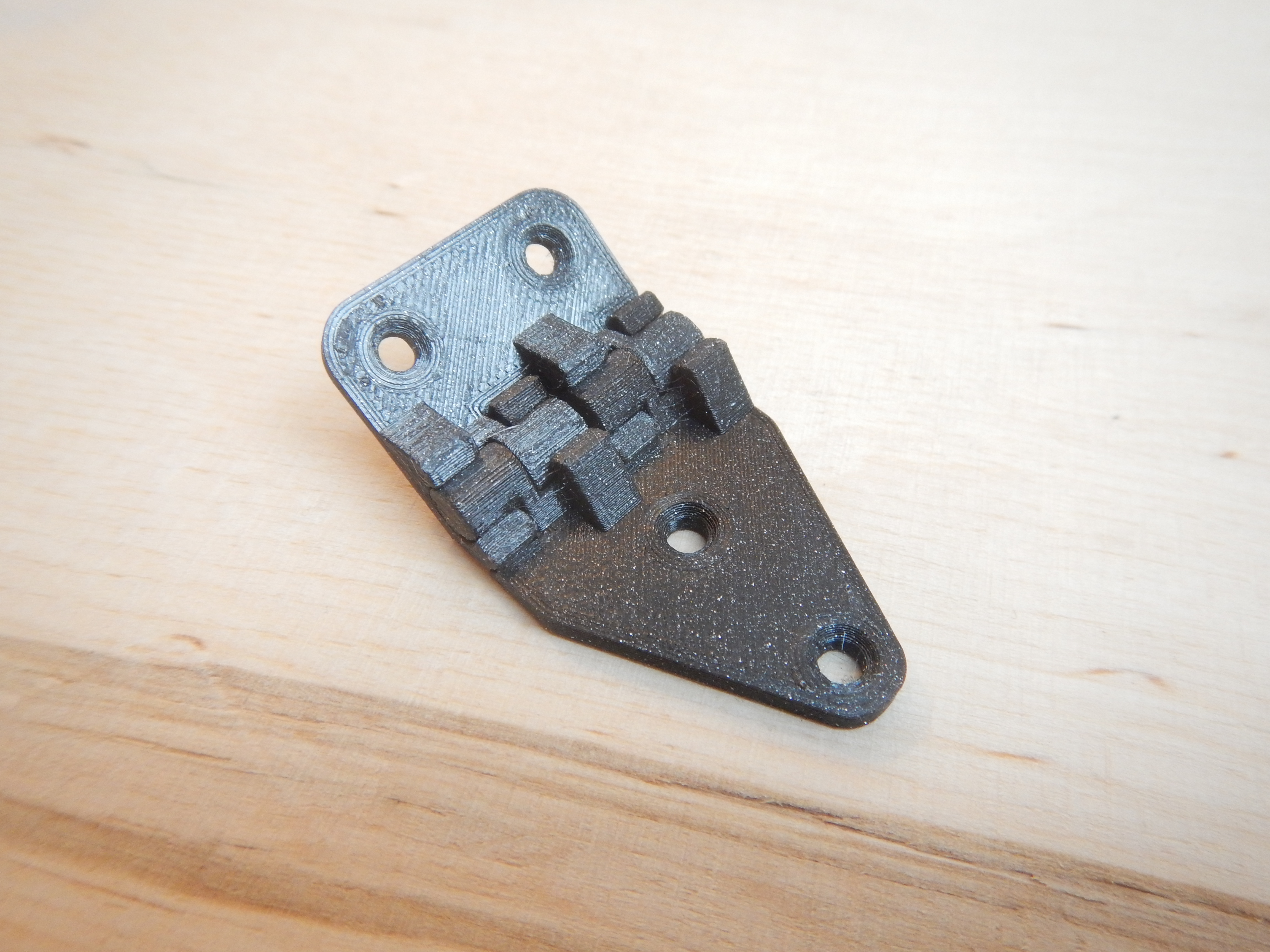 Bản lề module cứng cáp hơn