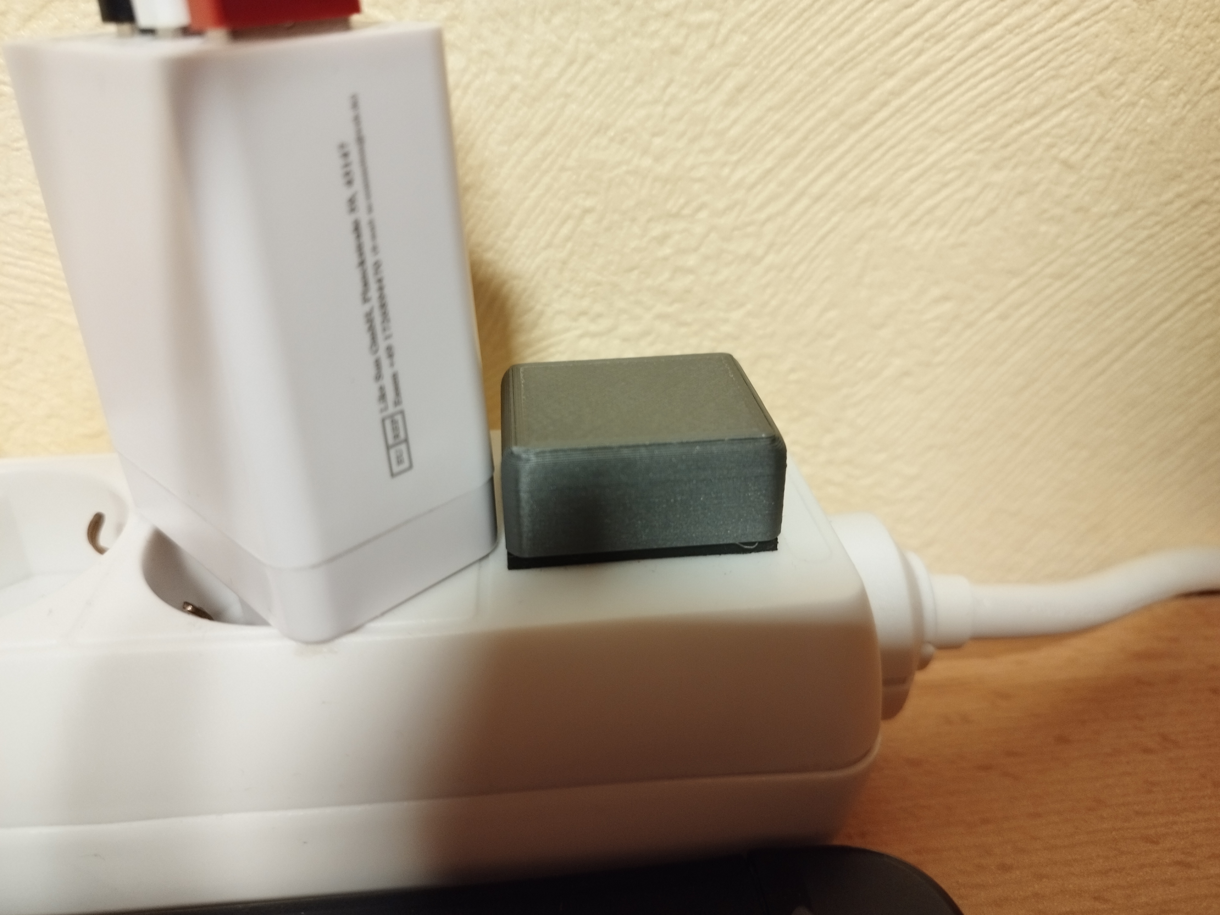 Chụp đèn công tắc ổ cắm điện