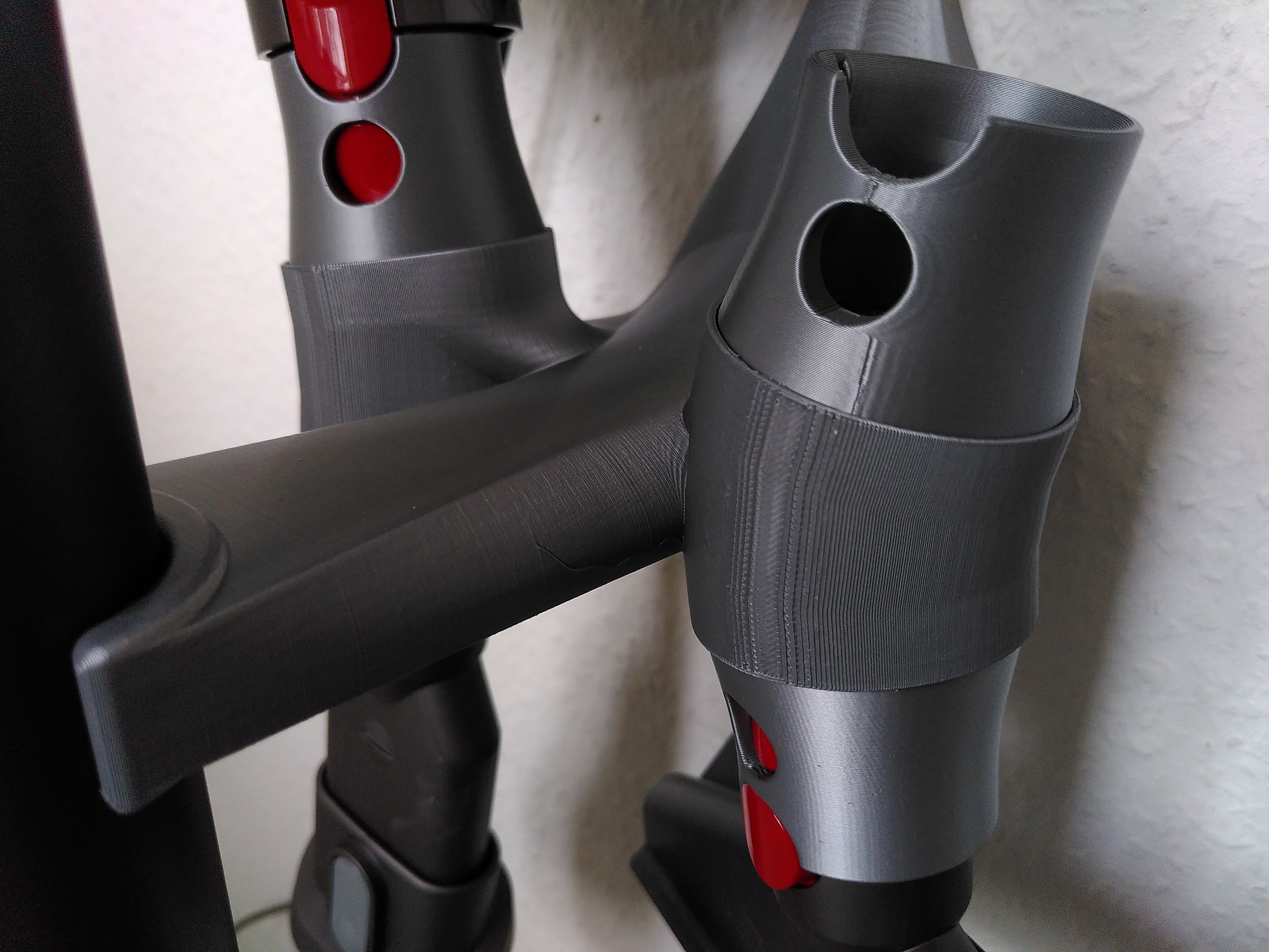 Giá Đỡ Phụ Kiện Máy Hút Bụi DYSON