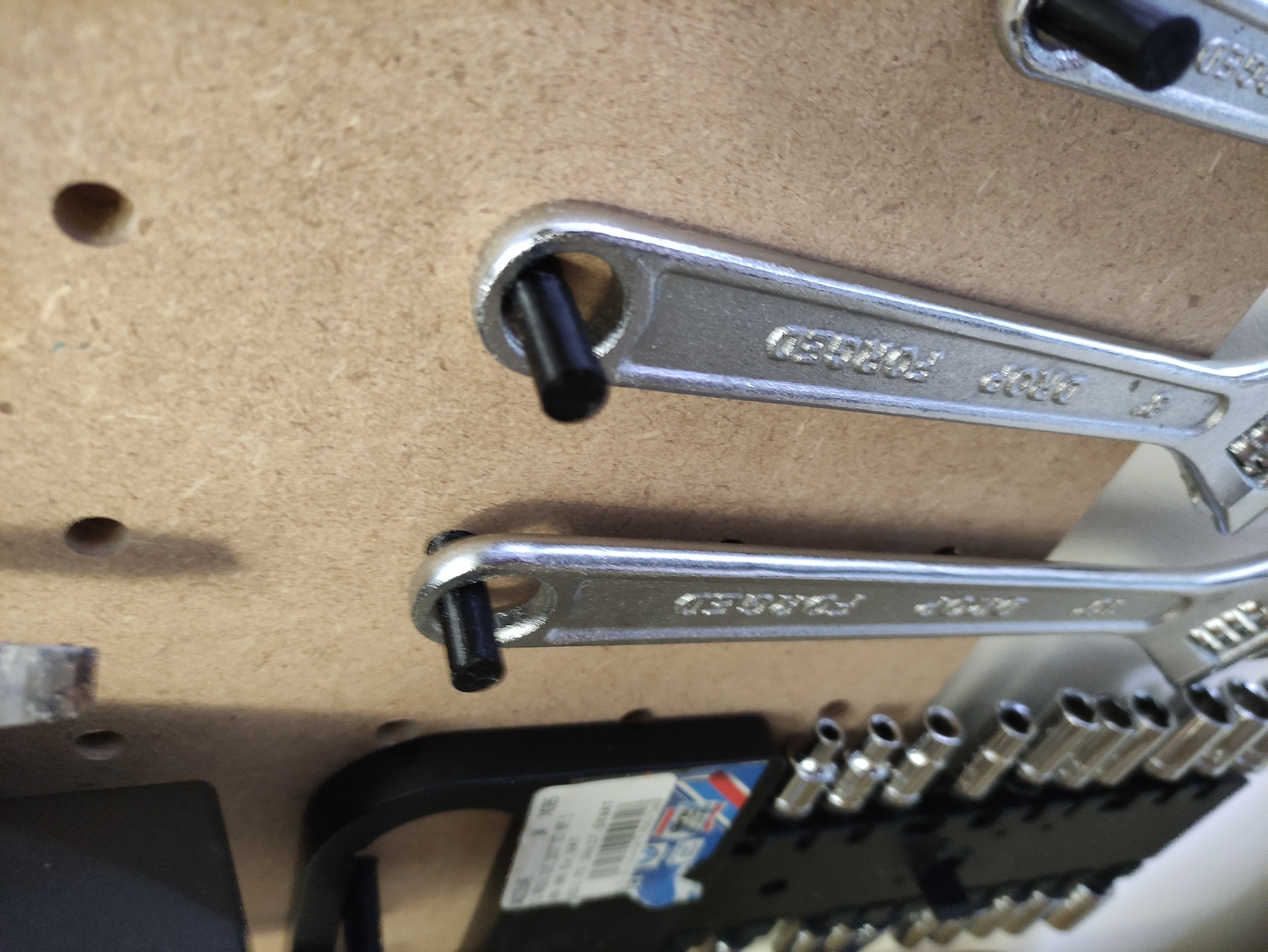 Hệ thống Peg Board Tự Làm Cho Xưởng