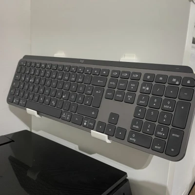 Giá Treo Tường / Móc Treo Bàn Phím Logitech MX Keys