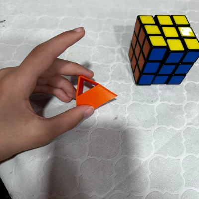 Chân đế Rubik's Cube