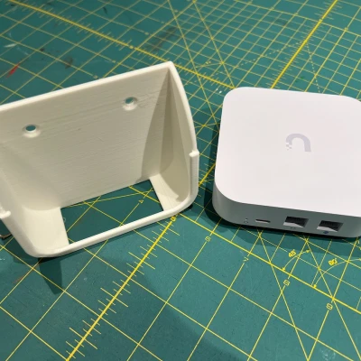 Giá Treo Tường Cho Unifi UXG Lite