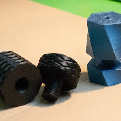 Chân đế đồ nội thất chỉnh độ cao được