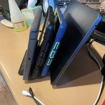 Kệ/Trạm sạc cho nhiều iPad