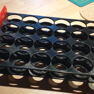 Giá đỡ chai sơn Citadel tùy chỉnh của bạn