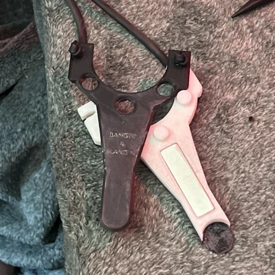 Súng Cao Su Bắn Bắn Bắn - Banger and Slanger