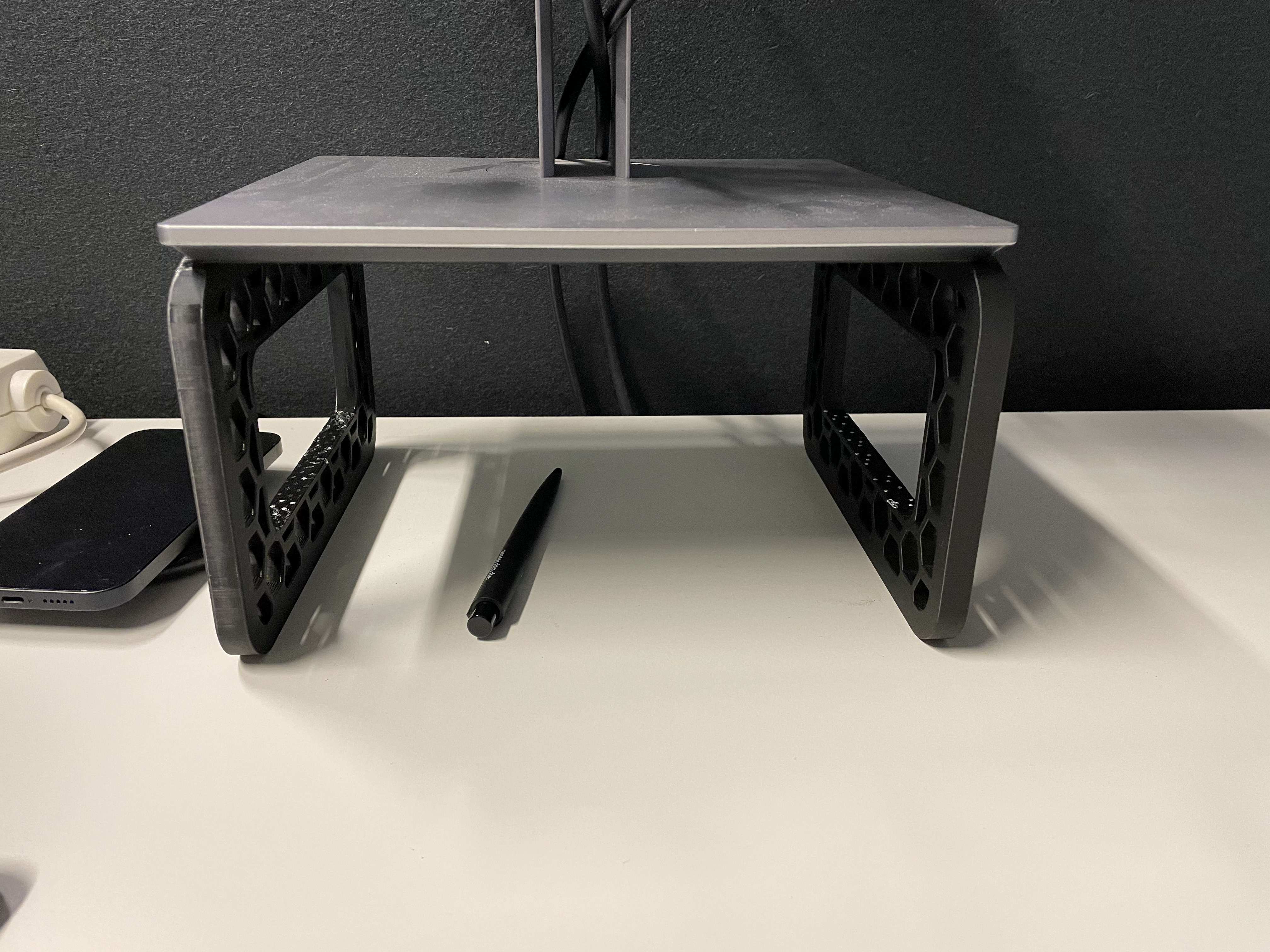 Chân Đỡ Màn Hình Đơn Giản