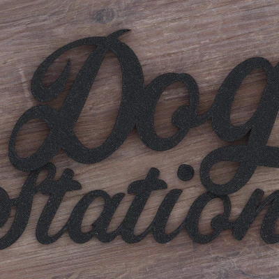 Bảng Hiệu "Dog Station" Treo Tường Để Đồ Cho Chó