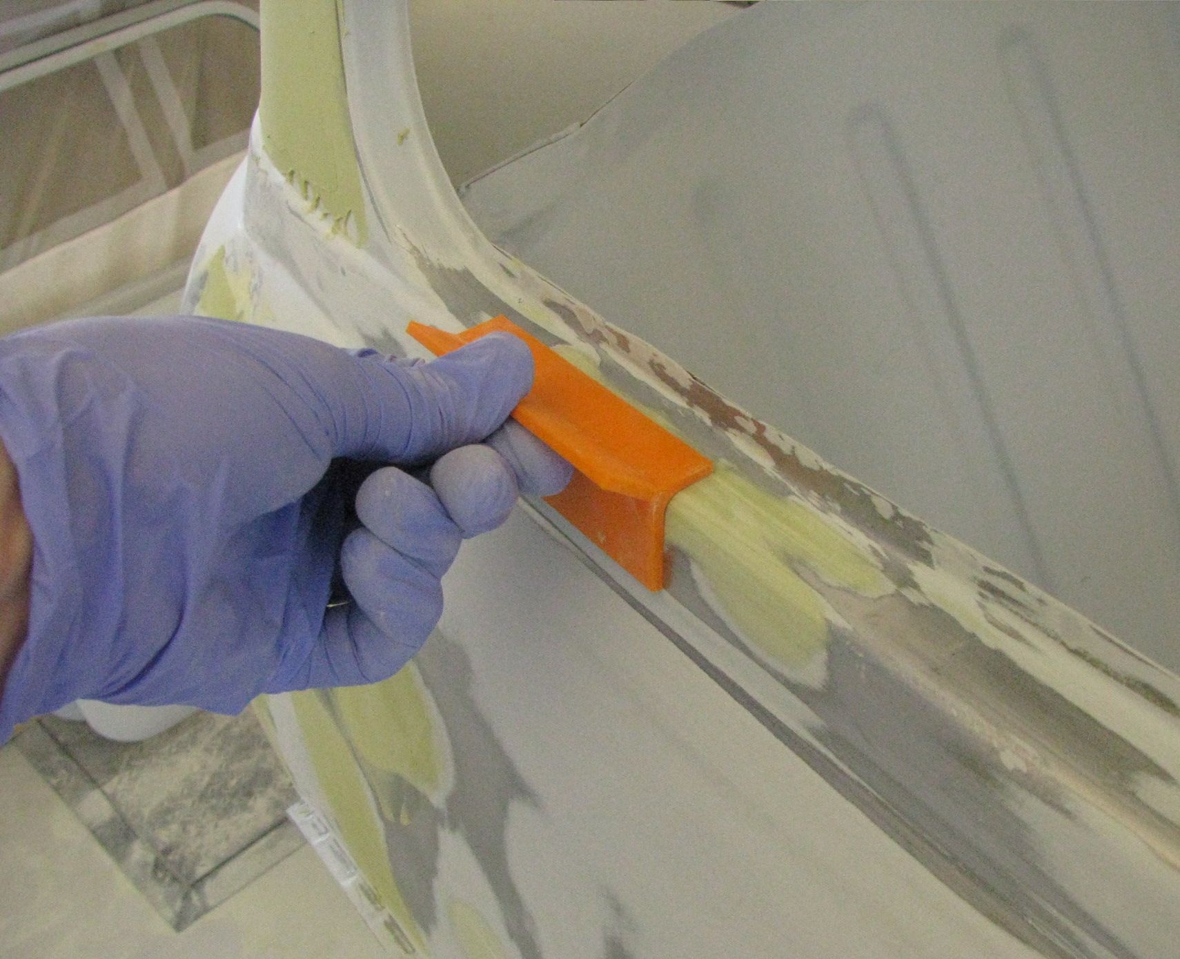 Dụng cụ chà nhám cửa sổ sau xe Classic Mini