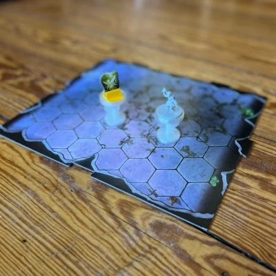 Đế bay cho Gloomhaven / Frosthaven