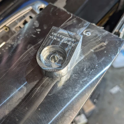 Giá Đỡ Súng Thổi Bụi Cho Máy Phay