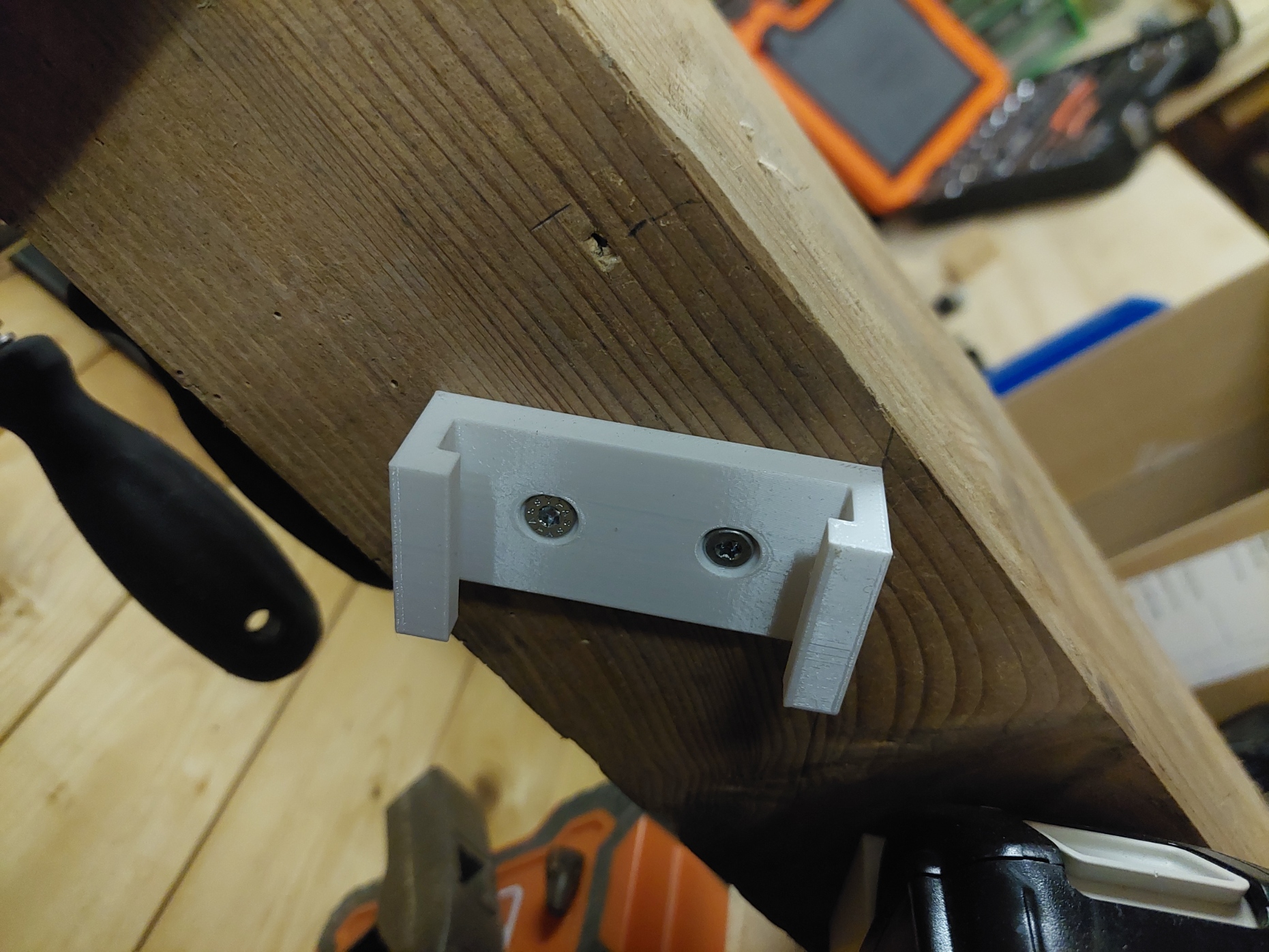 Giá đỡ pin Makita 18V