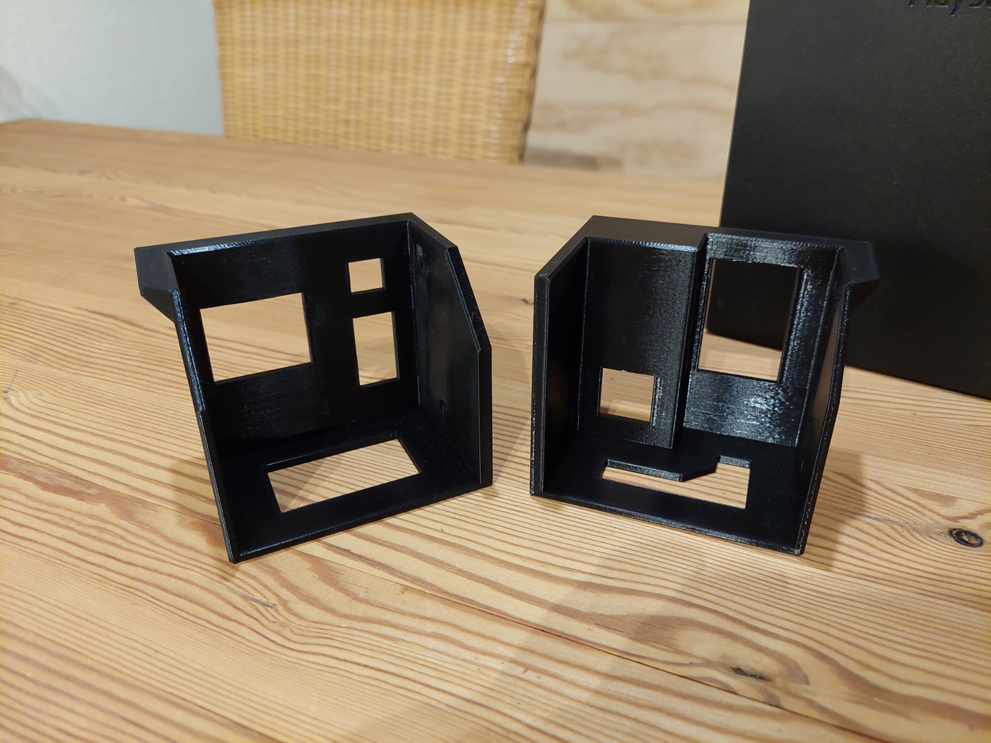 Giá treo tường Playstation 2 FAT