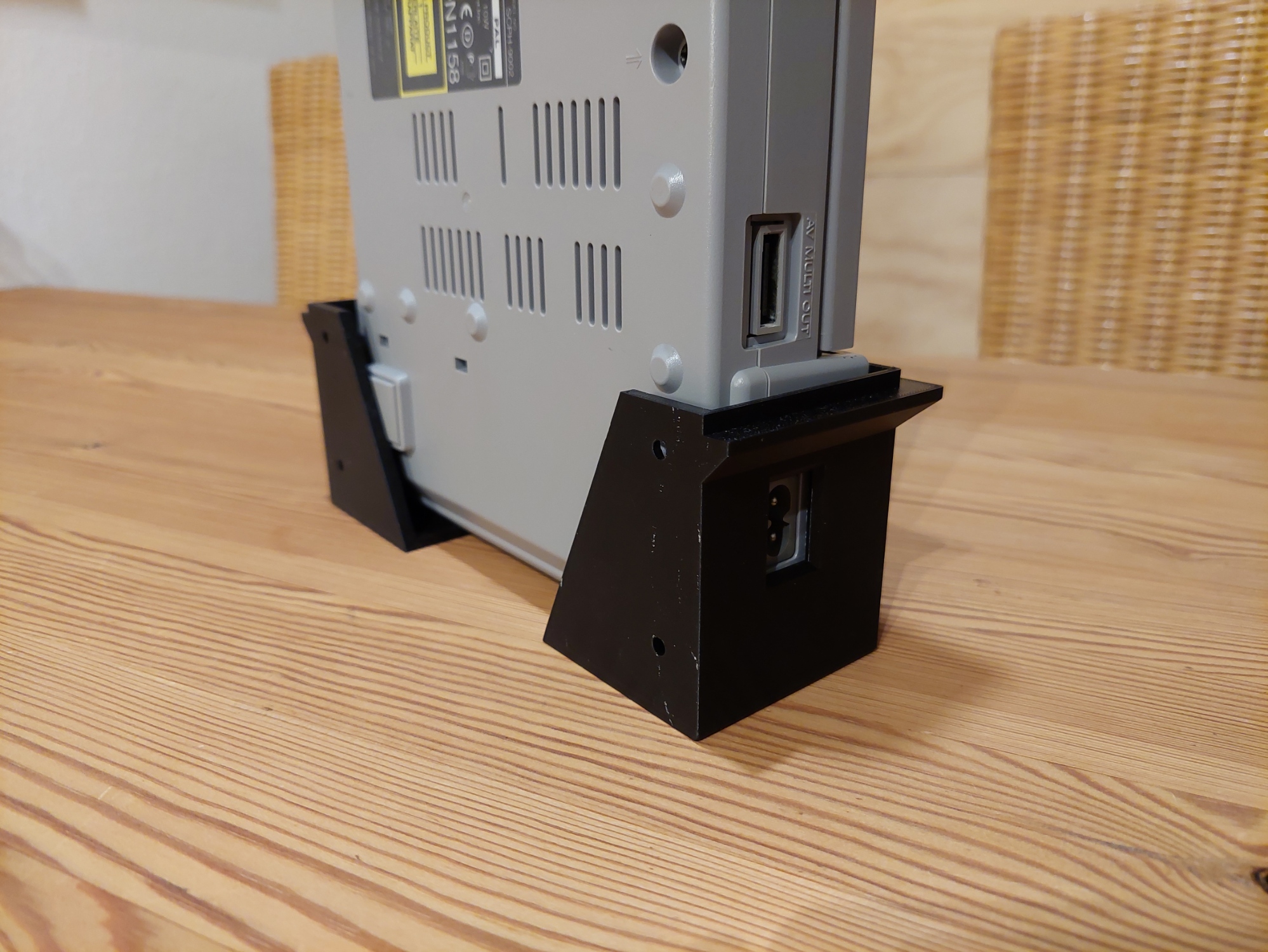 Giá treo tường cho Playstation 1