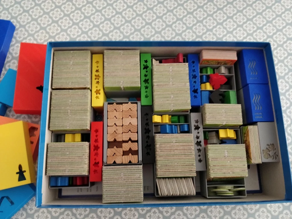 Hộp đựng Carcassonne