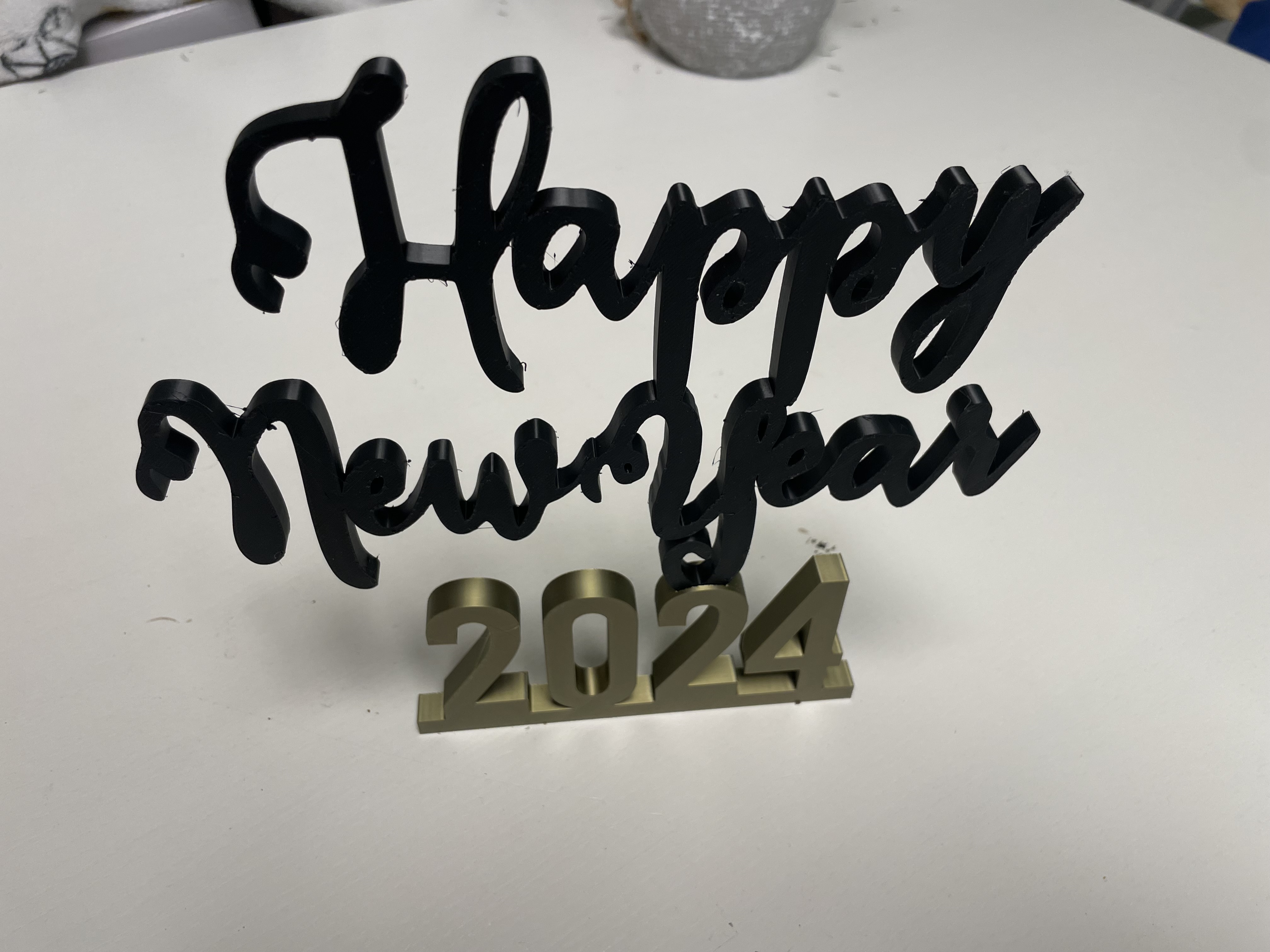 Cúp Trang Trí Bàn Mừng Năm Mới 2024