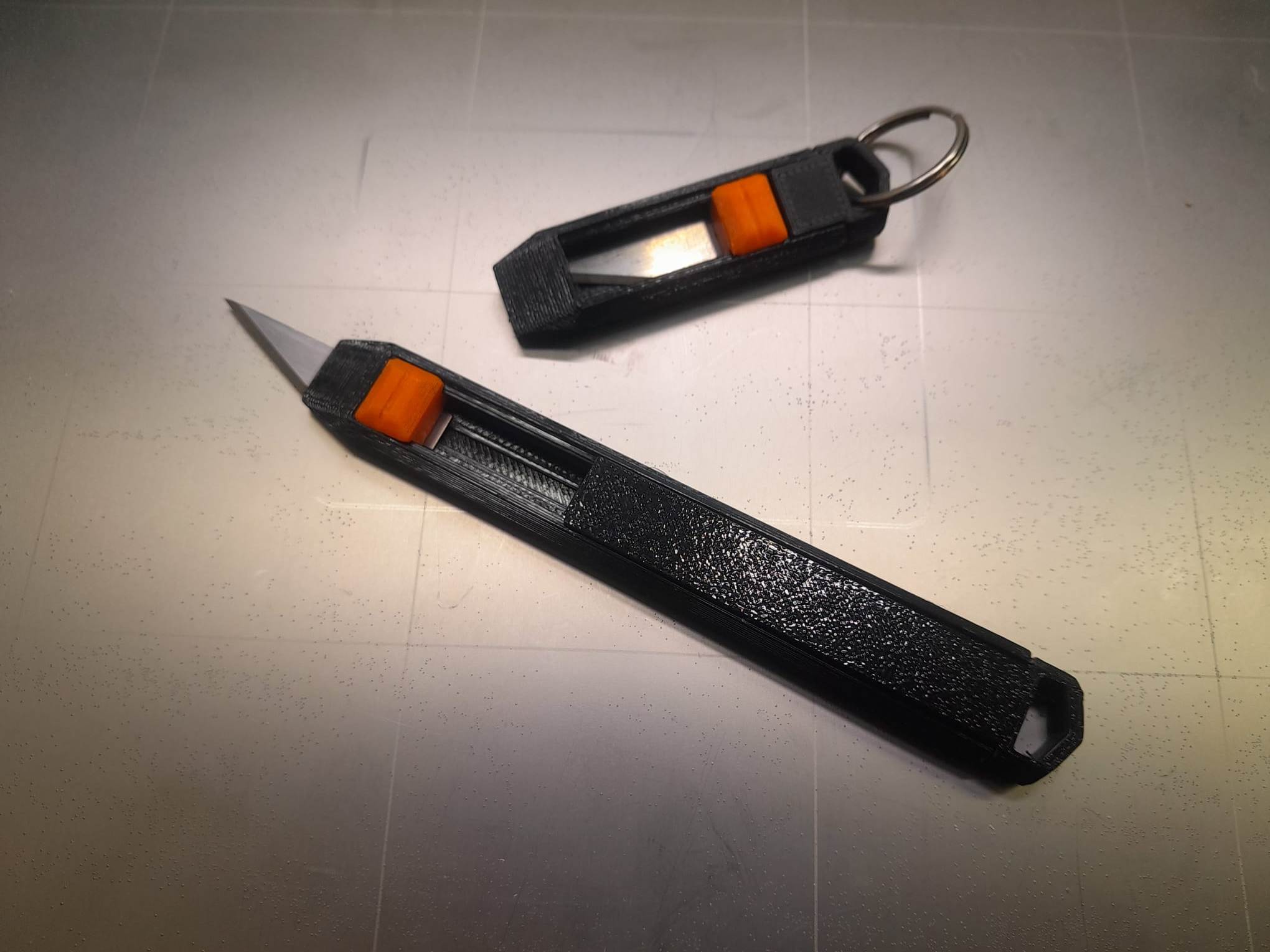 Dao rọc giấy Xacto có lưỡi ẩn