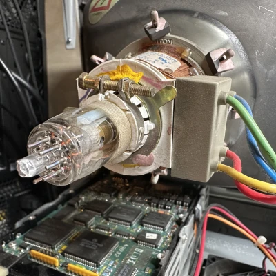 Nút Bảo Vệ Chân Bóng Đèn CRT Máy Macintosh