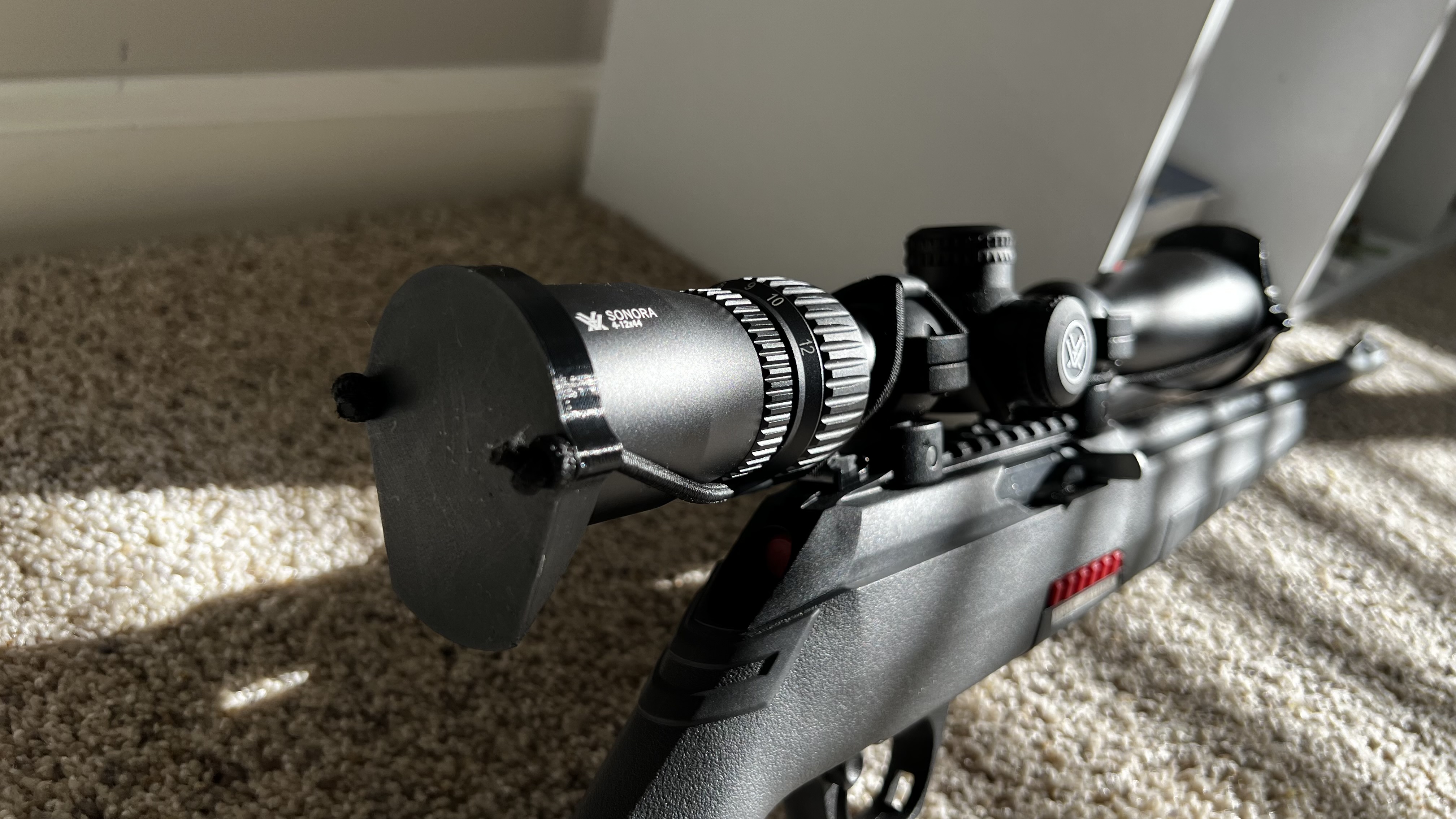 Nắp che ống kính Vortex Sonara dạng lật