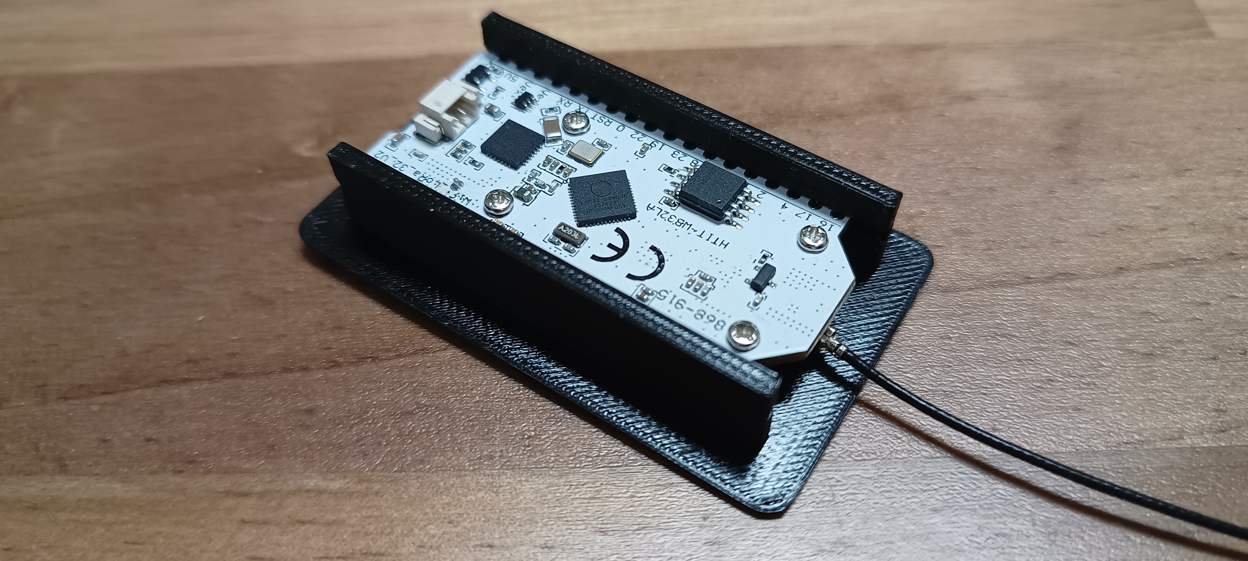 Khung gắn panel cho Heltec WiFi Lora32