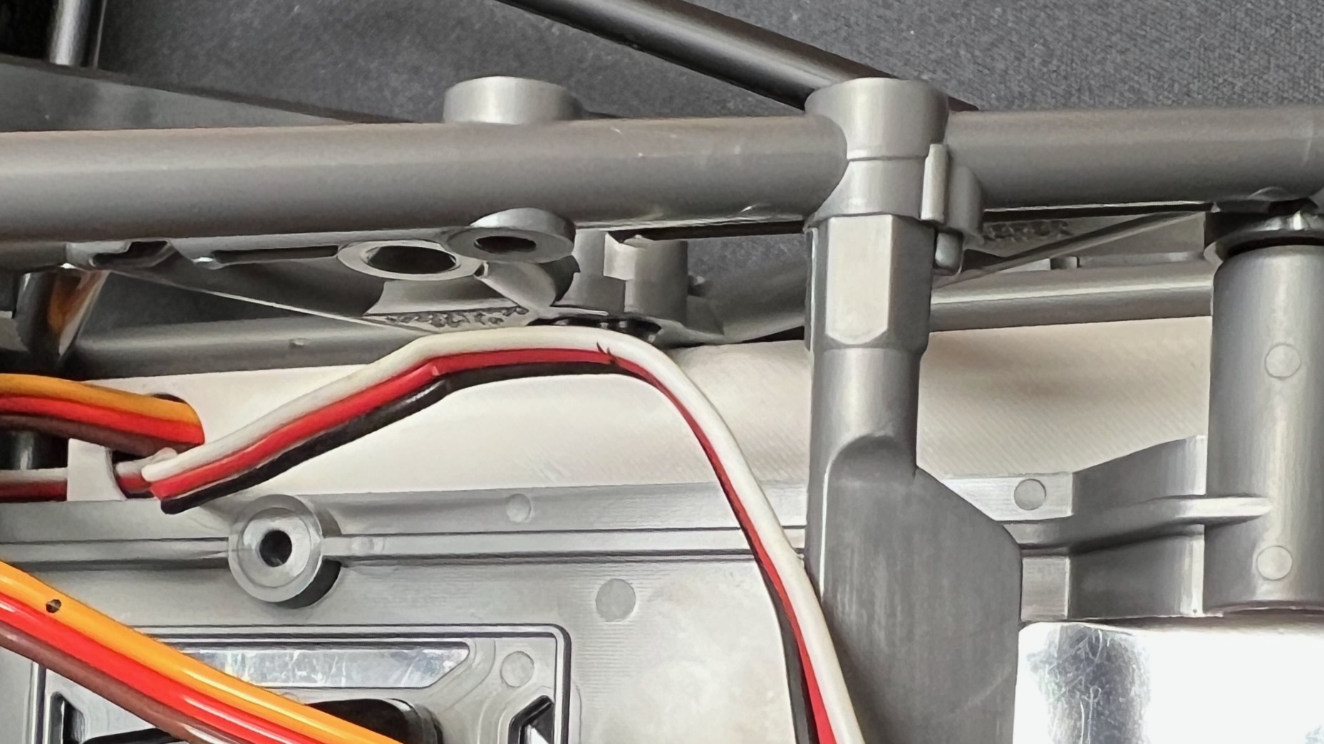 Kênh Dây Cáp cho Khung Gầm Tamiya BB-01 (Tamiya BBX)