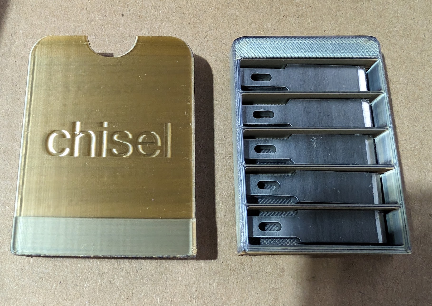 Hộp đựng lưỡi dao Excel