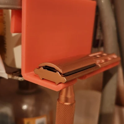 Giá đỡ dao cạo râu an toàn có chỗ cho đầu cạo dự phòng