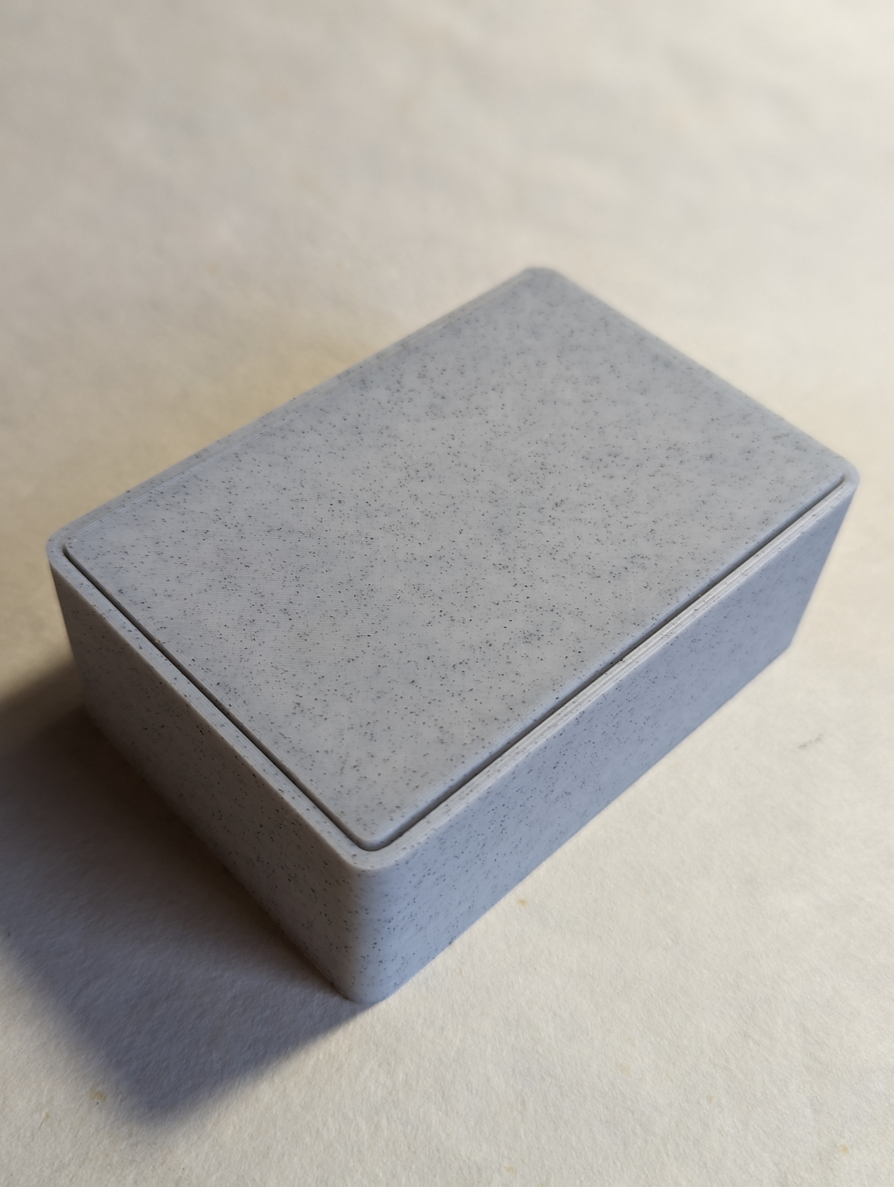 Hộp Đựng Bài Monopoly Deal