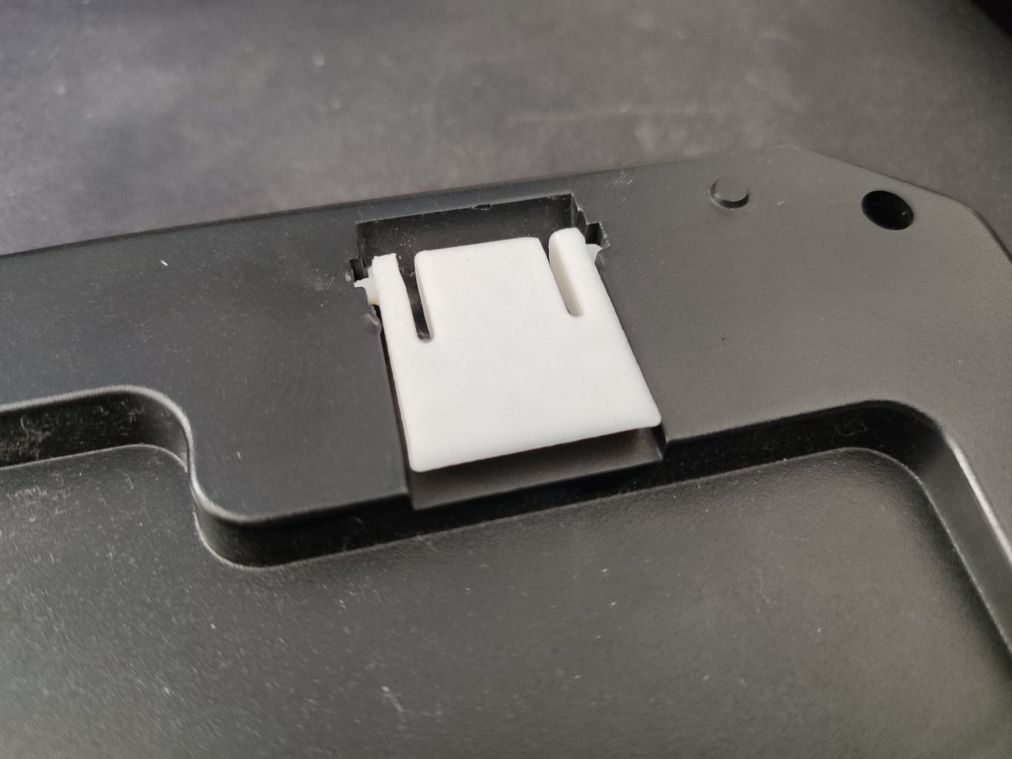 Chân bàn phím (STEP)