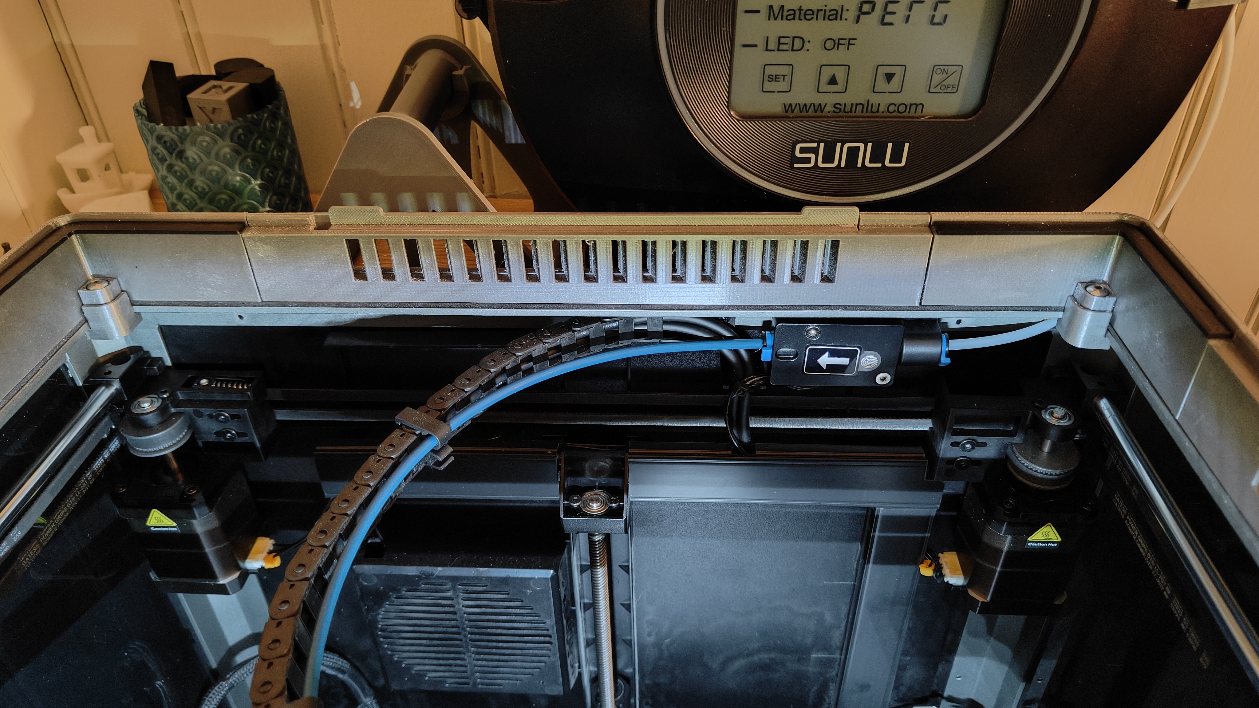 Khóa cho bộ Nâng Nắp Kính NorcoT Creality K1 Max (có Khe Thông Gió Trượt)