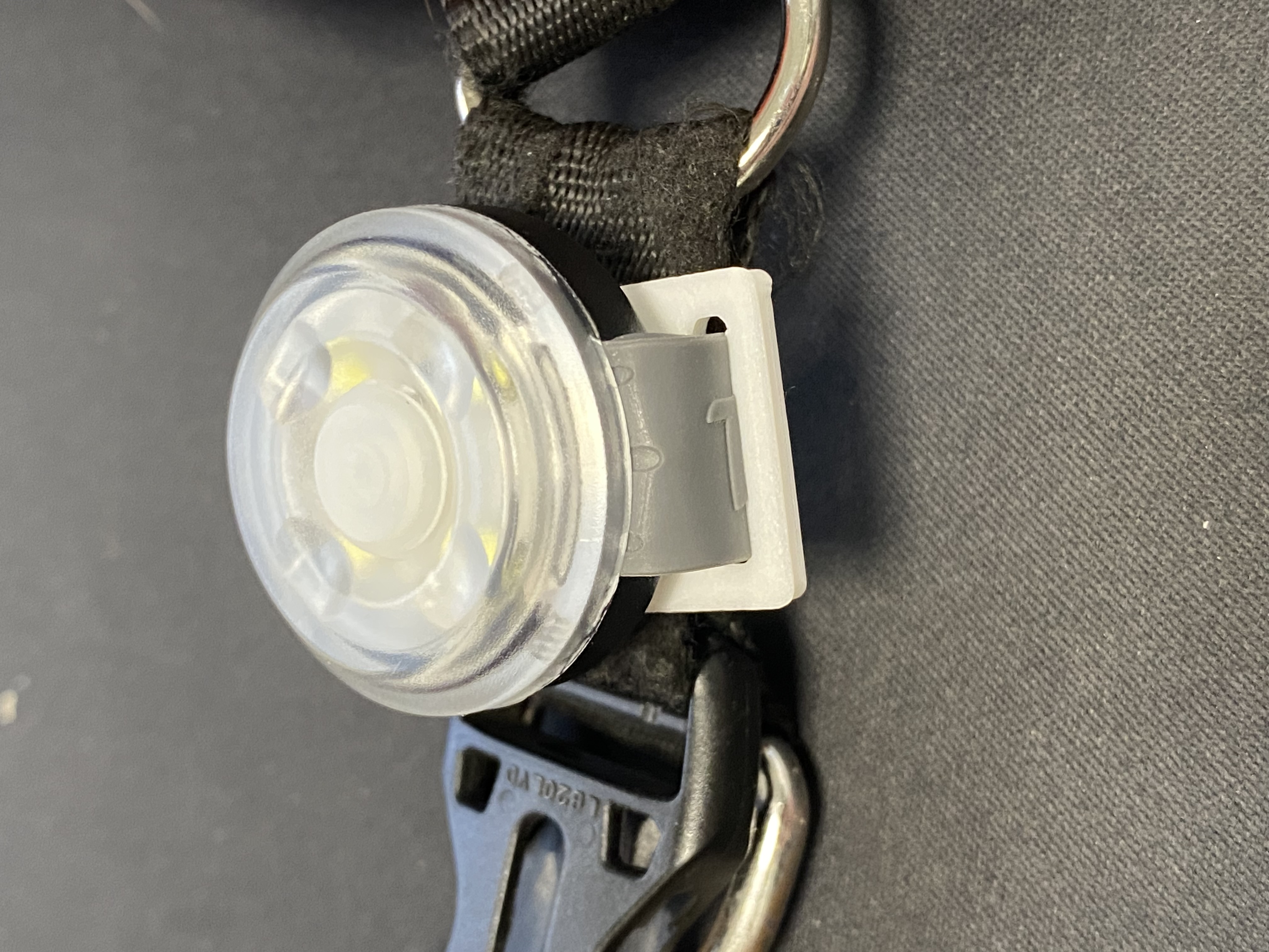 Miếng đệm gắn TRIXIE USB-Flasher cho chó